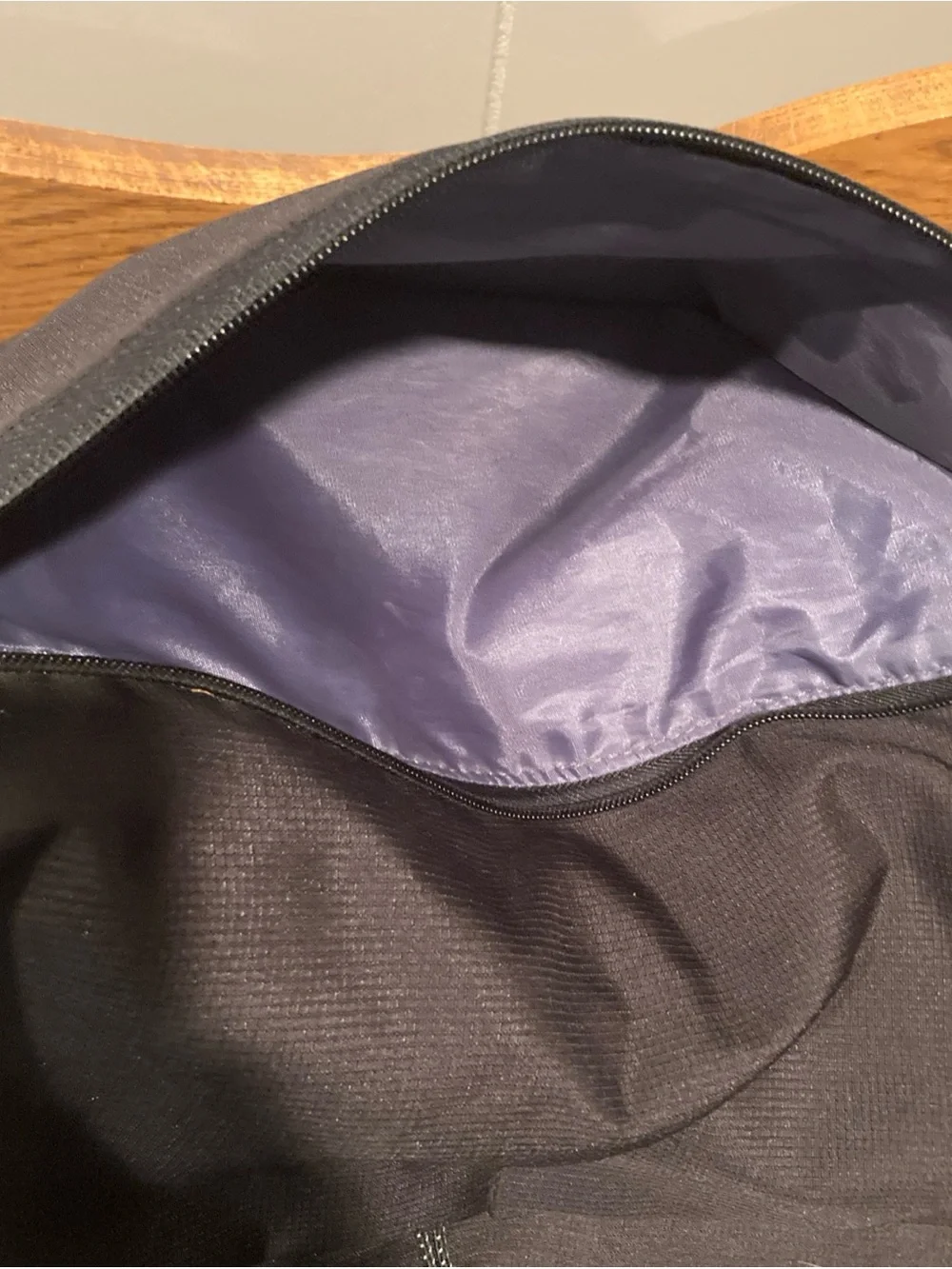 Columbia Diaper/Messenger Bag Nylon Black Neutral Padded Strap Insulated Pocket